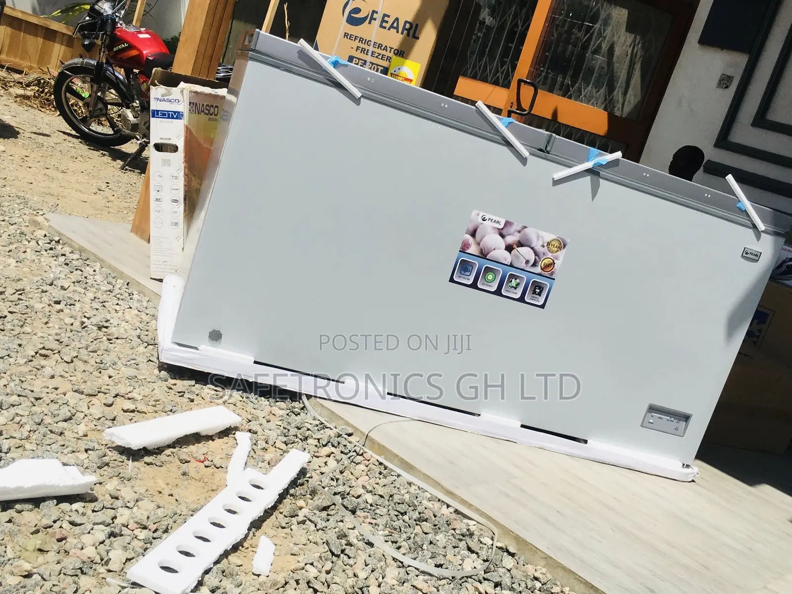 Chestfreezer Pearl Doubledoor 518 Liters PCF-610 Electric