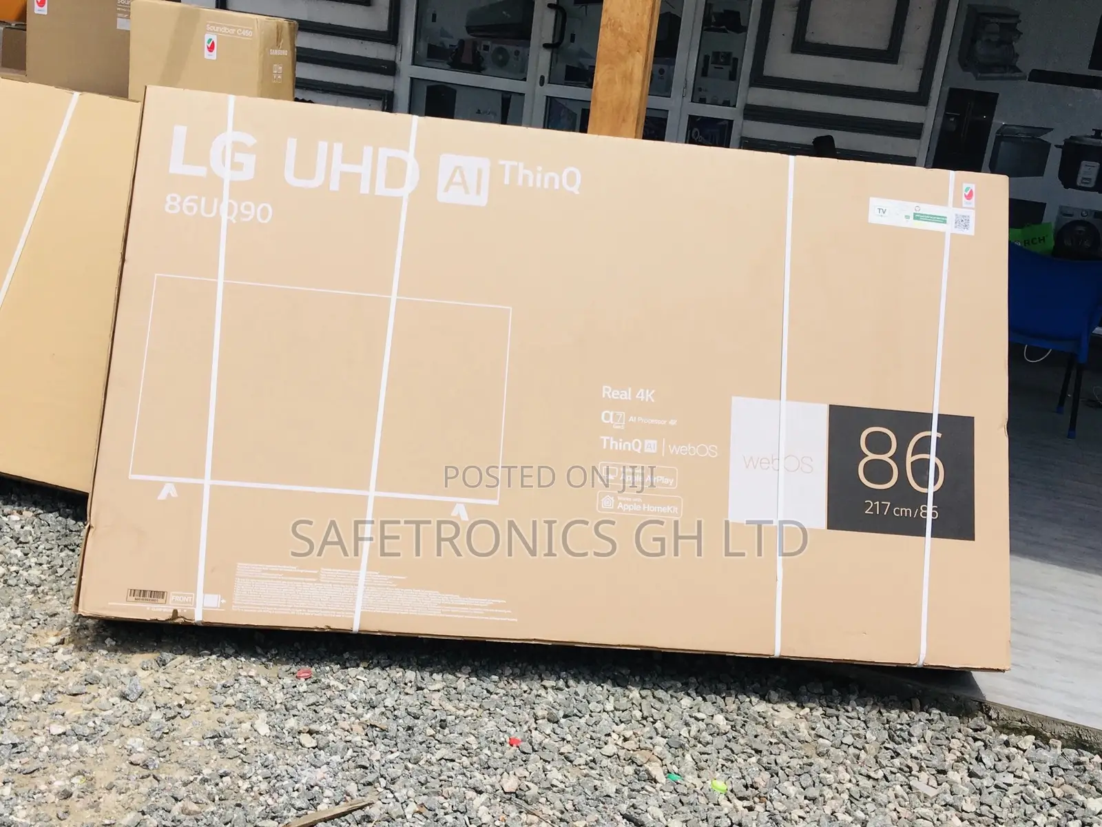 86 Inches Led Glossy Uhd Crystal Smart Lg Ur80 Black Tv