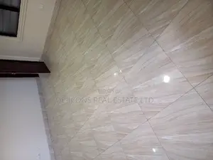 3bdrm Duplex in De-Icons Real Estate, Awutu Senya East Municipal