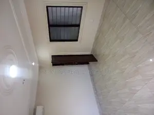 3bdrm Duplex in De-Icons Real Estate, Awutu Senya East Municipal