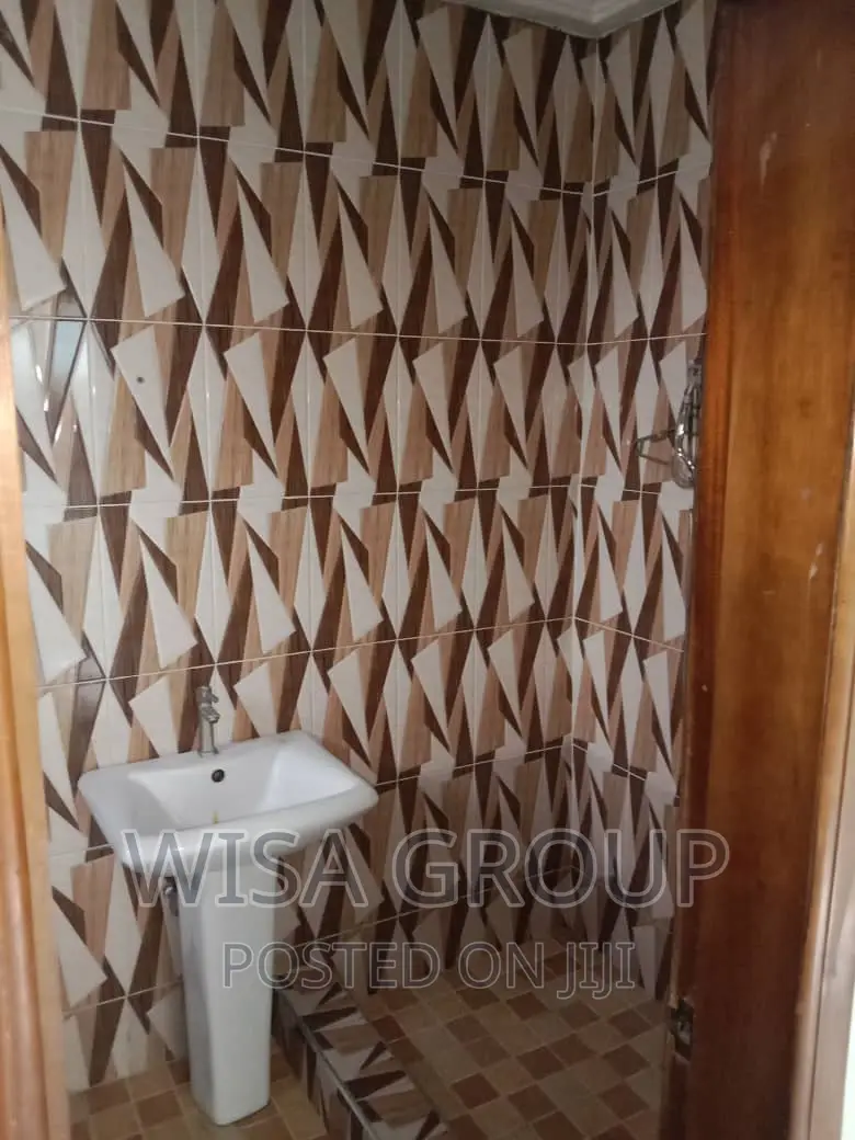 4bdrm Duplex in Wisa Groups, Accra Metropolitan for rent