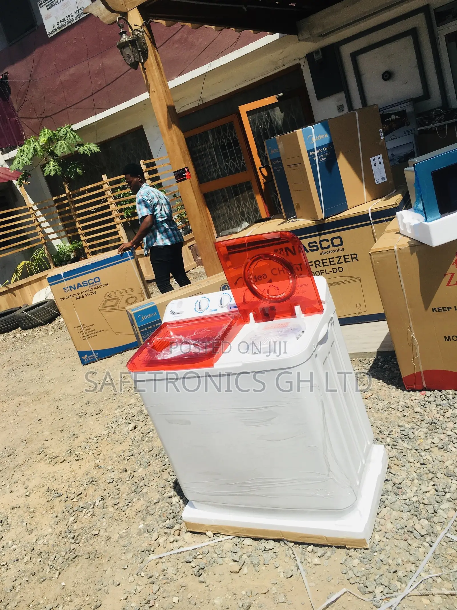 Red/White 11kg  Nasco Washingmachine Topload Semiautomatic