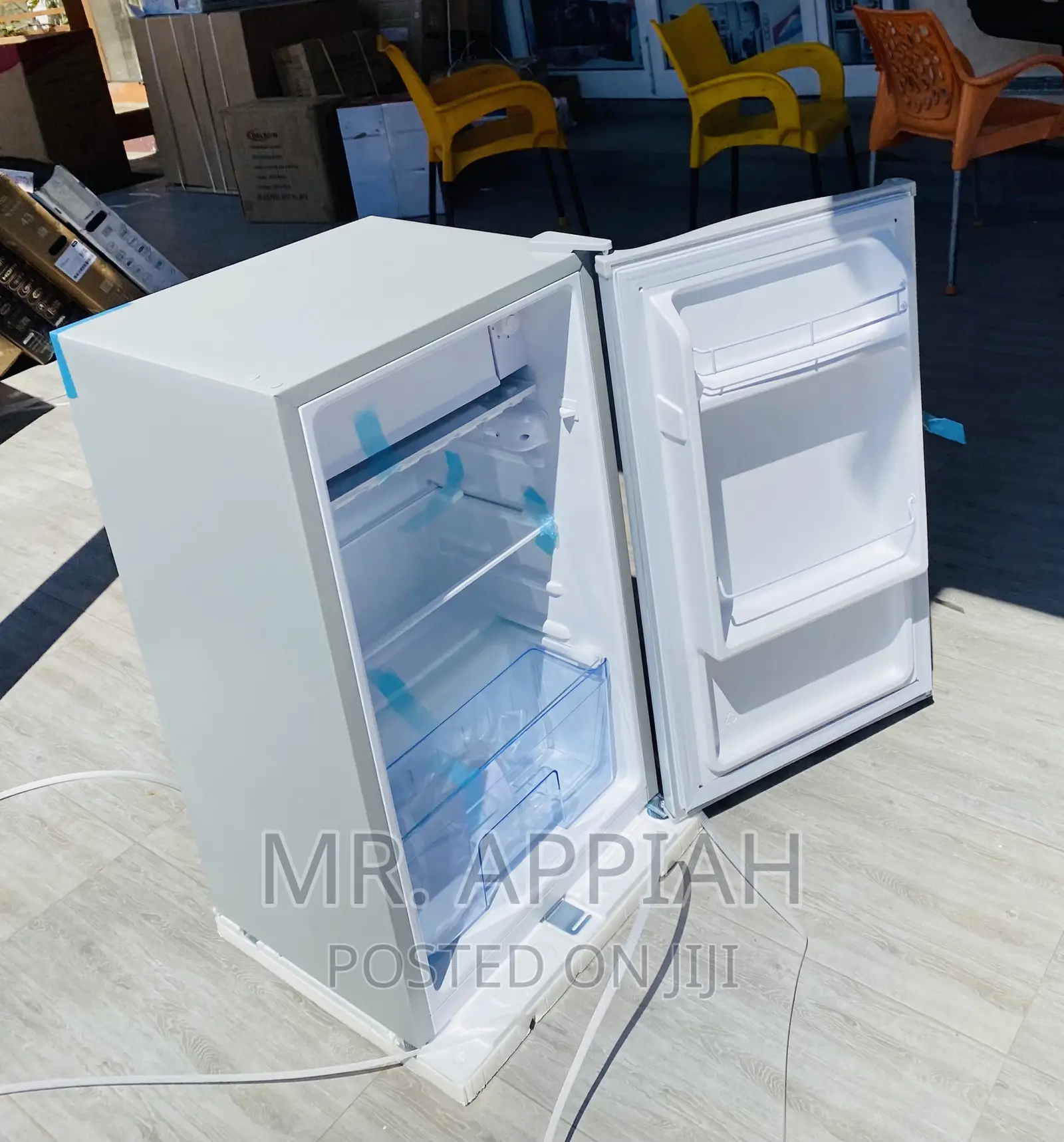 Budget-Friendly Zara 11SD Table Top Refrigerator(Gray).