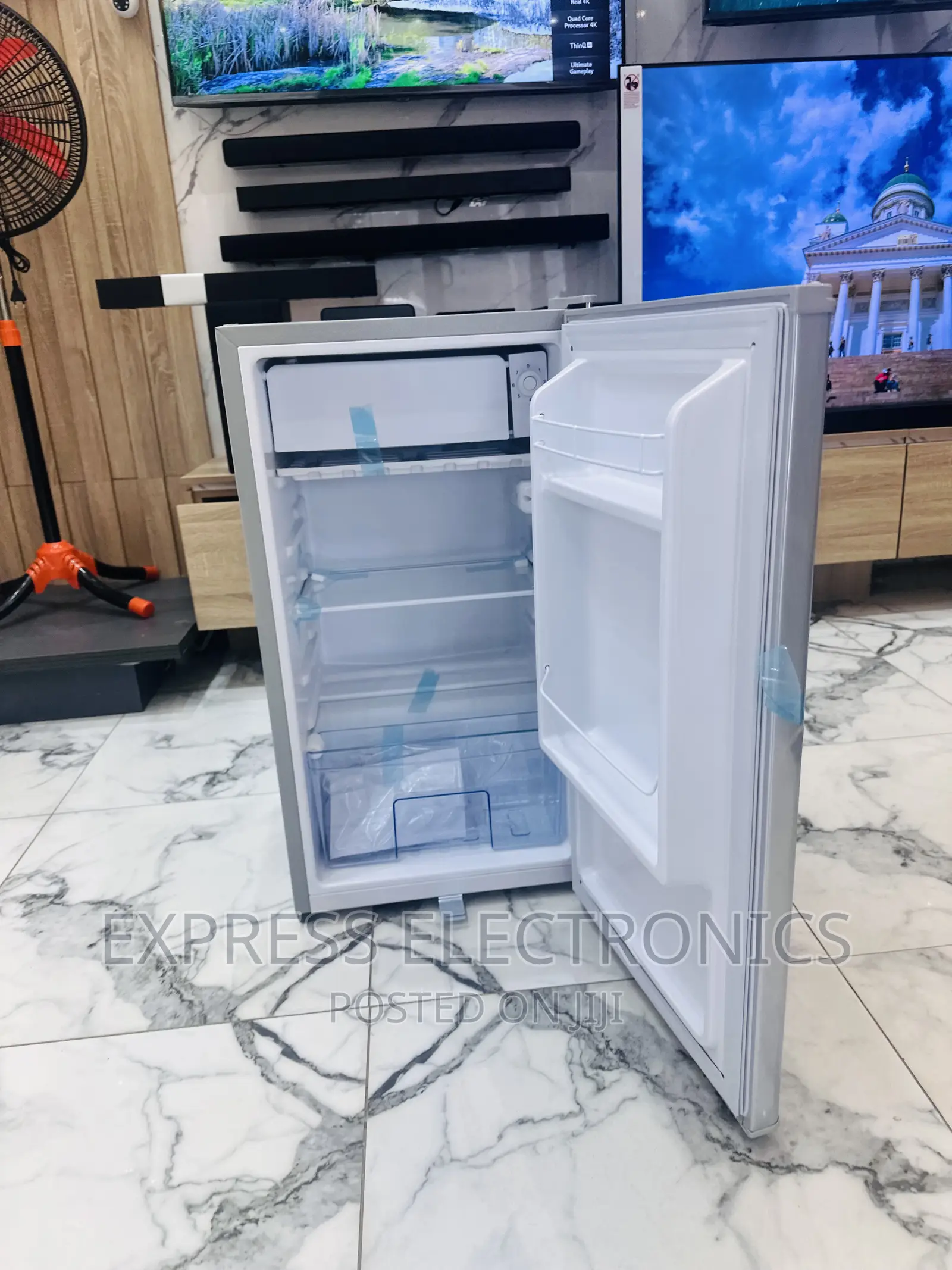 Brand~New Zara Table Top Fridge .