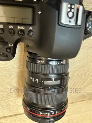 Canon 6d Mark Ii With 17 - 40mm Lens
