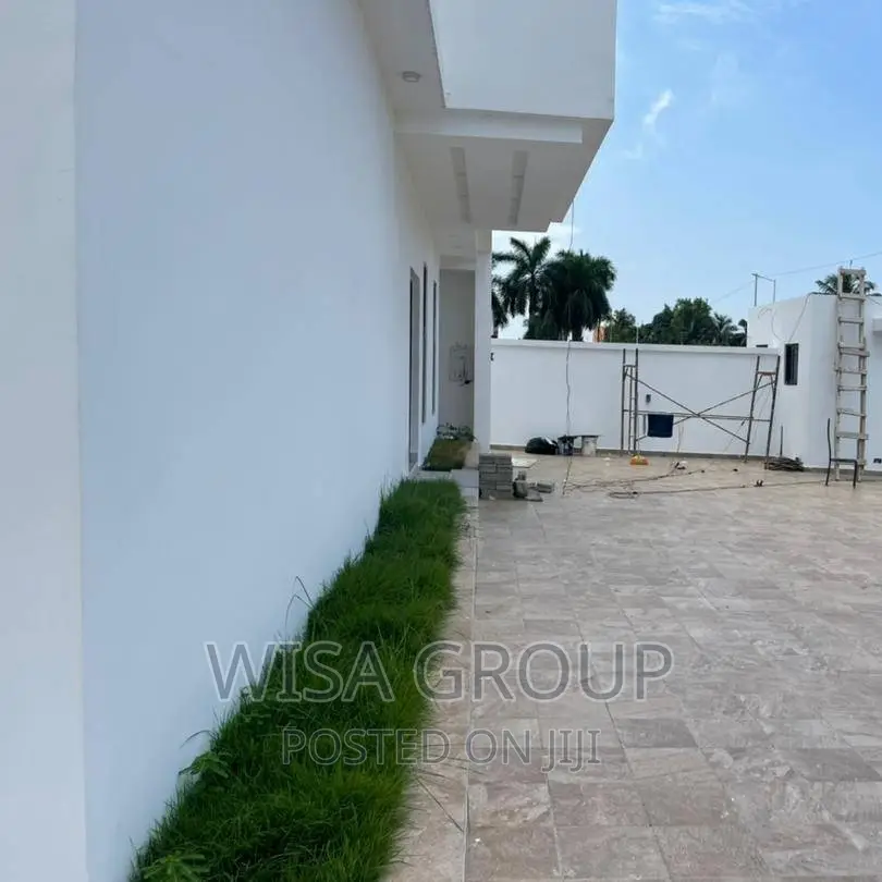 5bdrm Duplex in Wisa Groups, Accra Metropolitan for sale