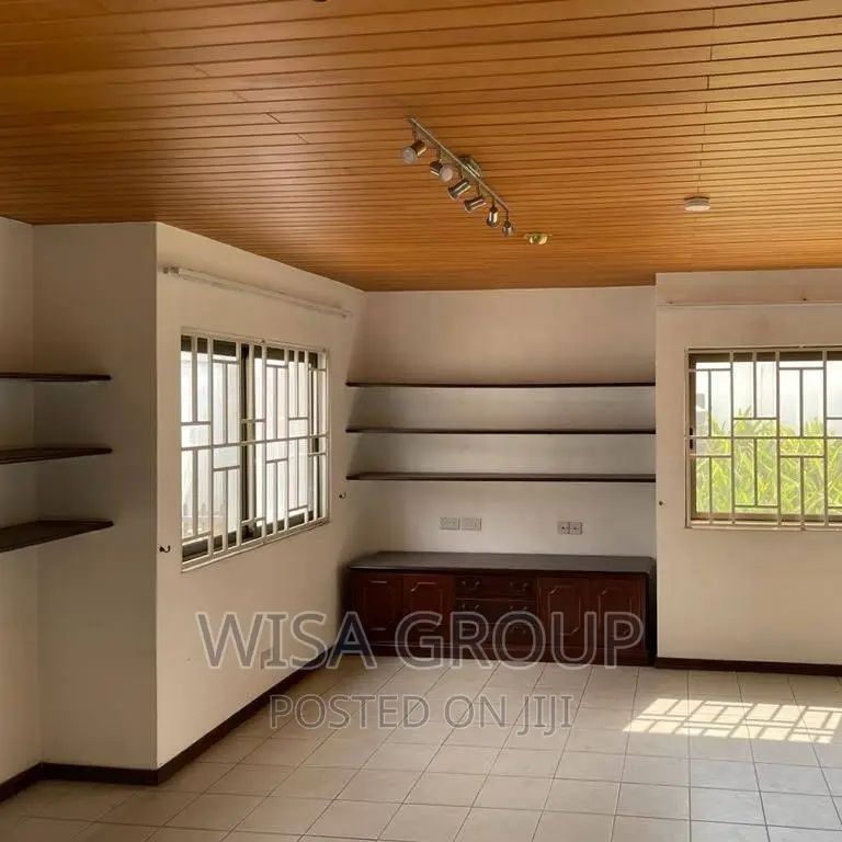 6bdrm Duplex in Wisa Groups, Accra Metropolitan for rent