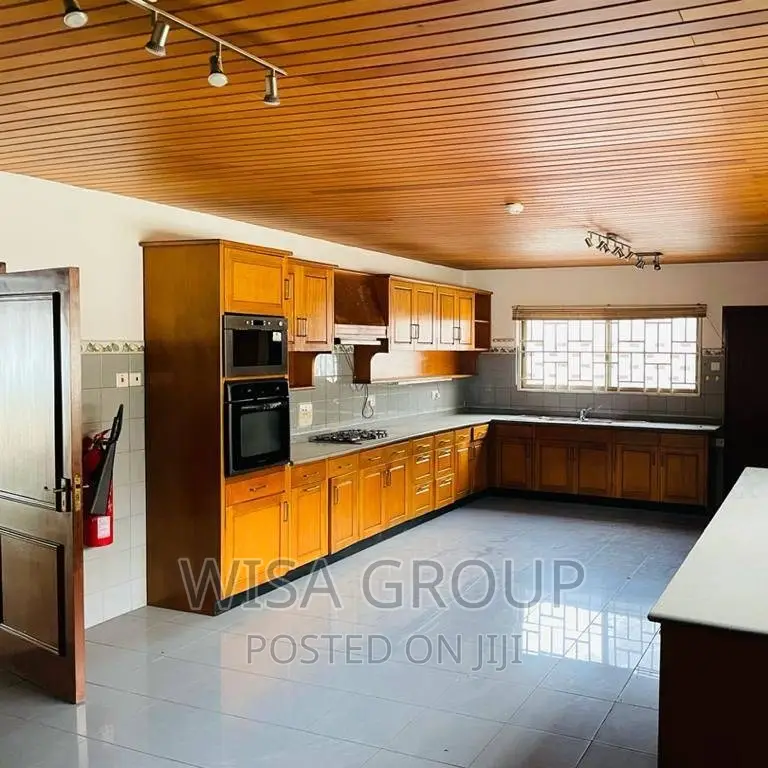 6bdrm Duplex in Wisa Groups, Accra Metropolitan for rent