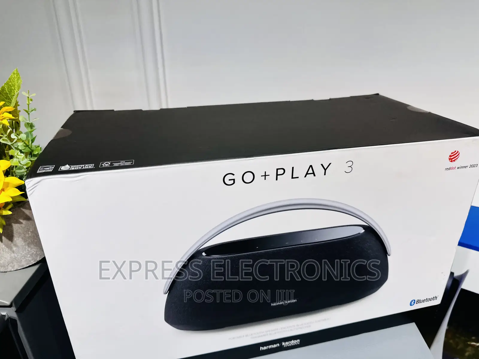 Lovely  New Black Bluetooth Speaker Go+Play 3