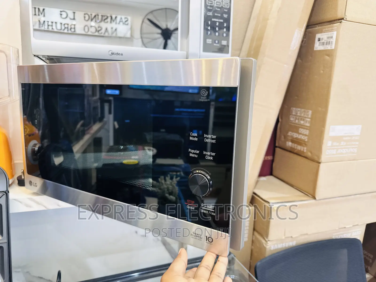 Tasty  Grill Lg Microwave Oven MH8265DIS