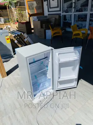 Fast Schilling Zara 11SD Electric Table Top Fridge.