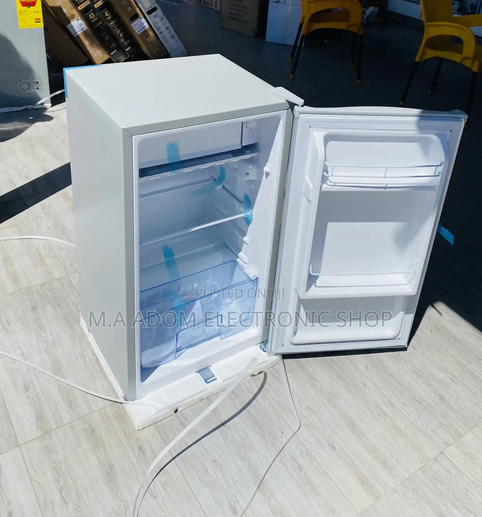 Durable and Affordable Zara 11SD Table Top Fridge(Gray).
