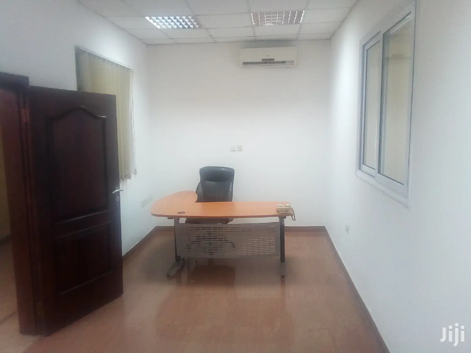 Fully Furnished Office Space For Rent