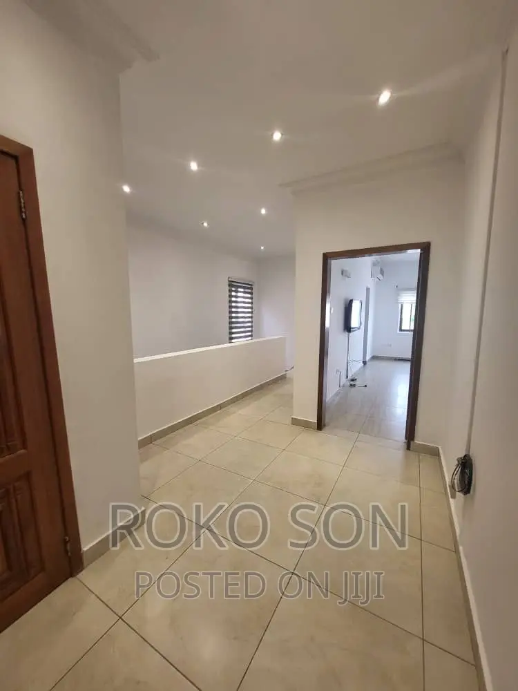 3bdrm Duplex in Dr Roko, Cantonments for sale