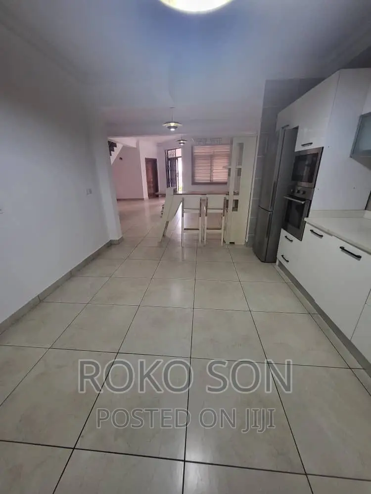 3bdrm Duplex in Dr Roko, Cantonments for sale