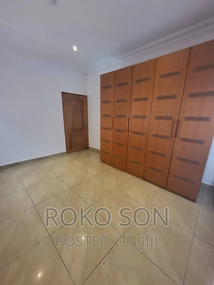 3bdrm Duplex in Dr Roko, Cantonments for sale