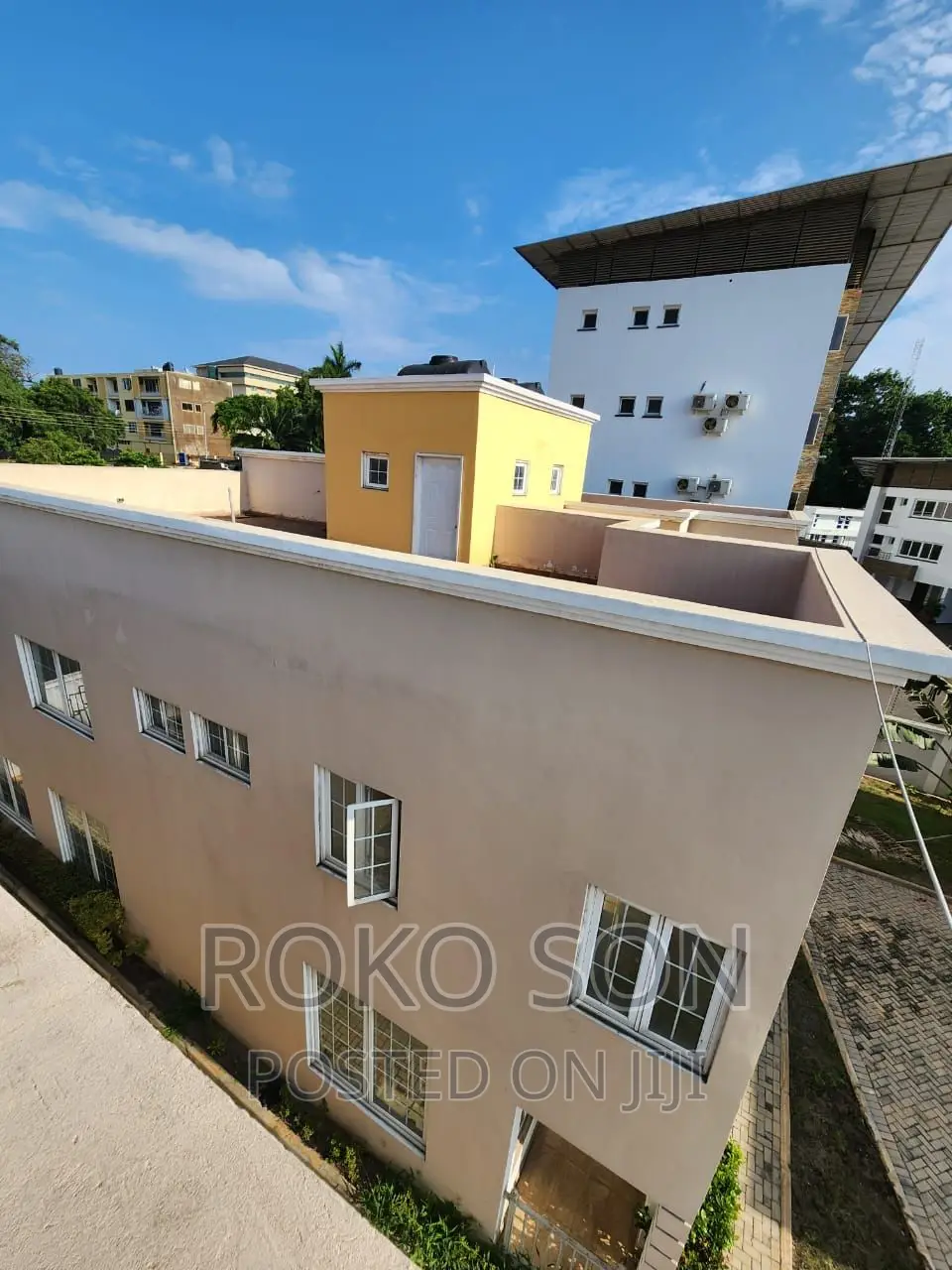 4bdrm Townhouse/Terrace in Dr Roko, North Ridge for sale