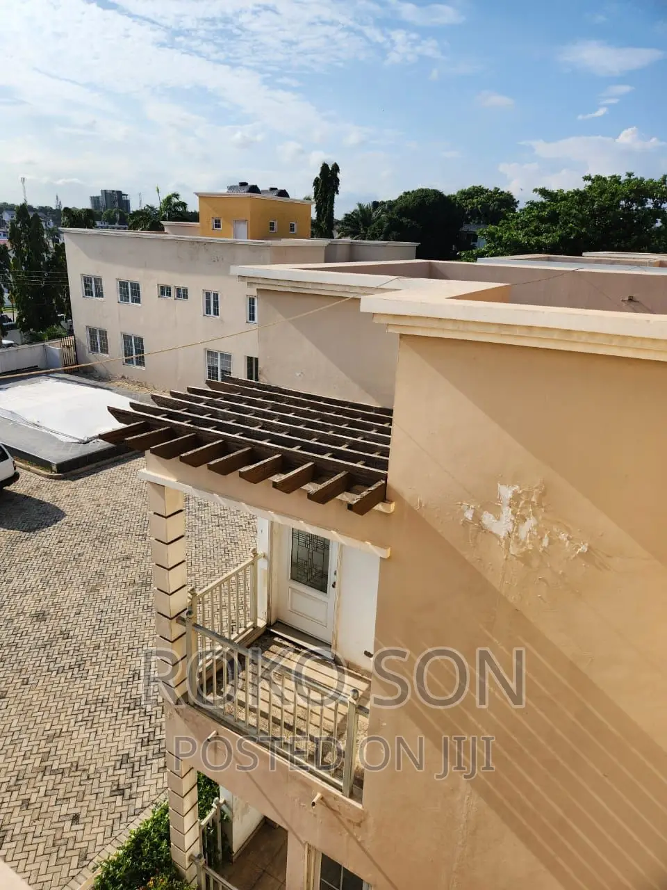 4bdrm Townhouse/Terrace in Dr Roko, North Ridge for sale