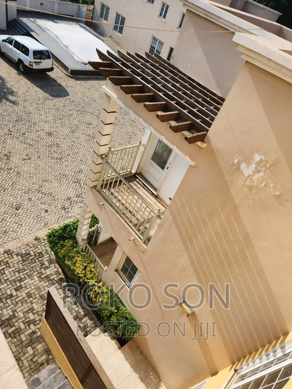 4bdrm Townhouse/Terrace in Dr Roko, North Ridge for sale