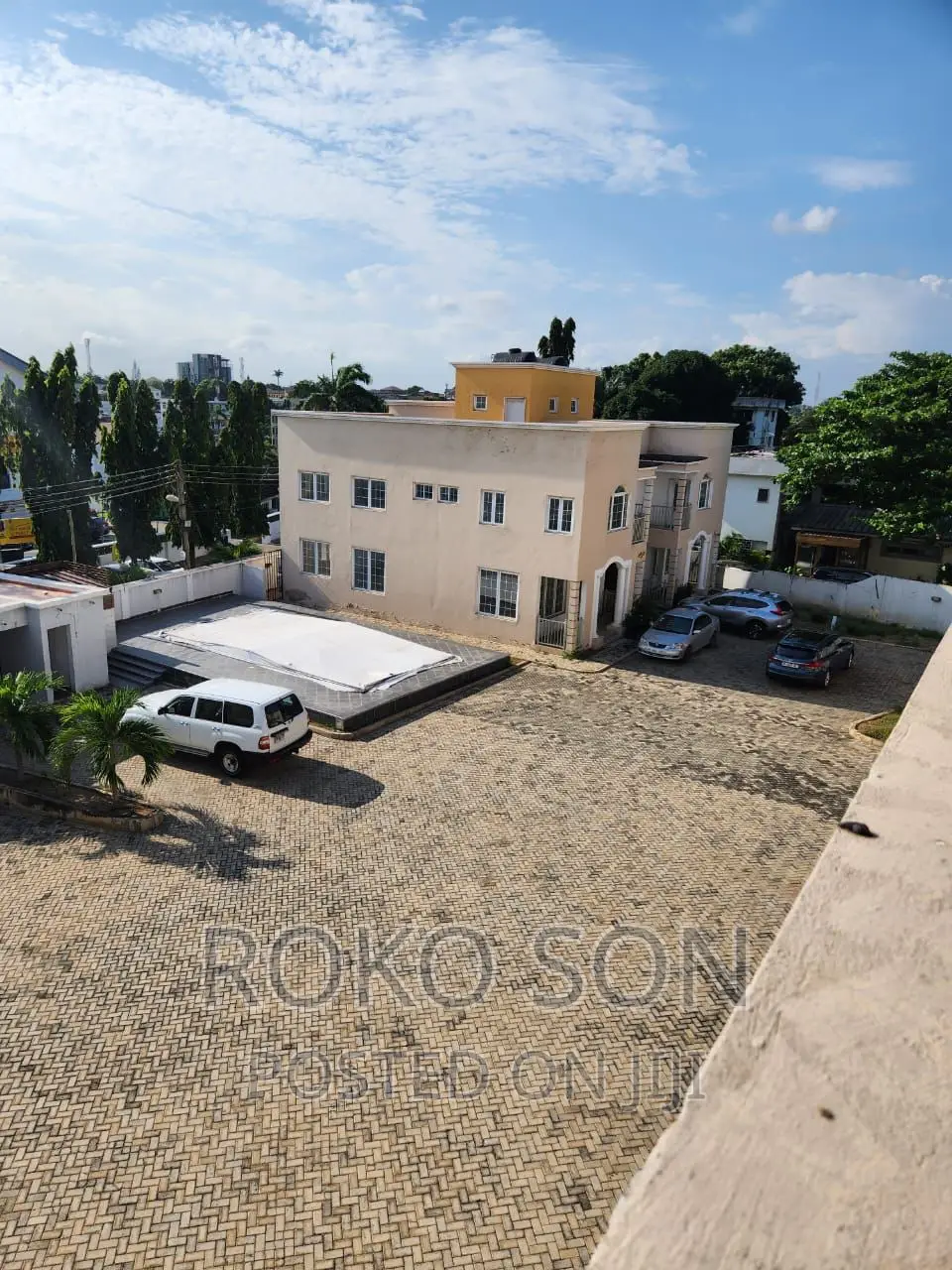 4bdrm Townhouse/Terrace in Dr Roko, North Ridge for sale