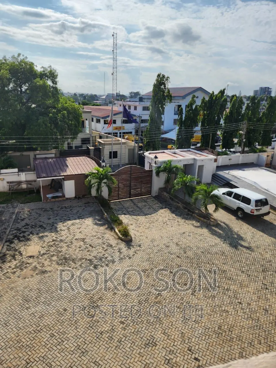 4bdrm Townhouse/Terrace in Dr Roko, North Ridge for sale