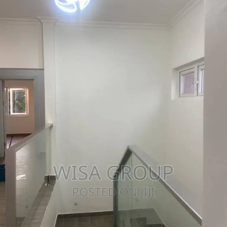 4bdrm Duplex in Accra Metropolitan for sale