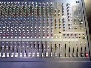 Yamaha Mg24/14fx 24channels Professional Mixer