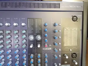 Yamaha Mg24/14fx 24channels Professional Mixer