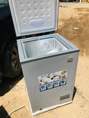 100L Lock Key Pearl Chest Freezer PCF-127