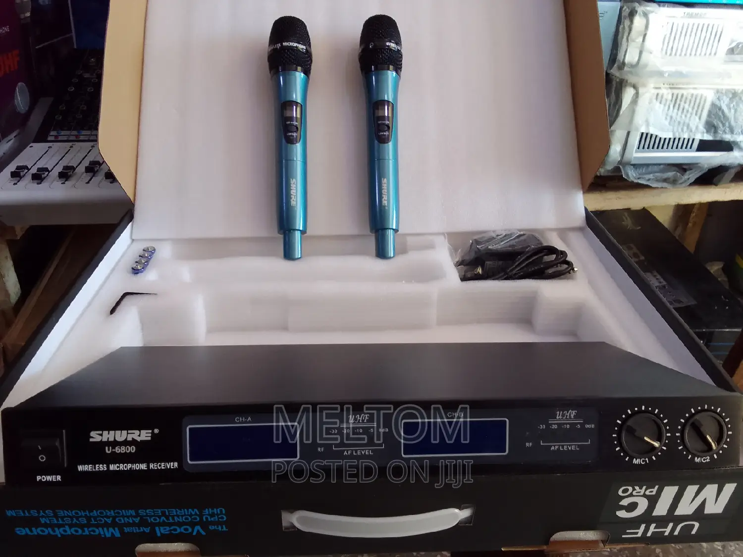 Shure U-6800 2in1 Cordless Microphone
