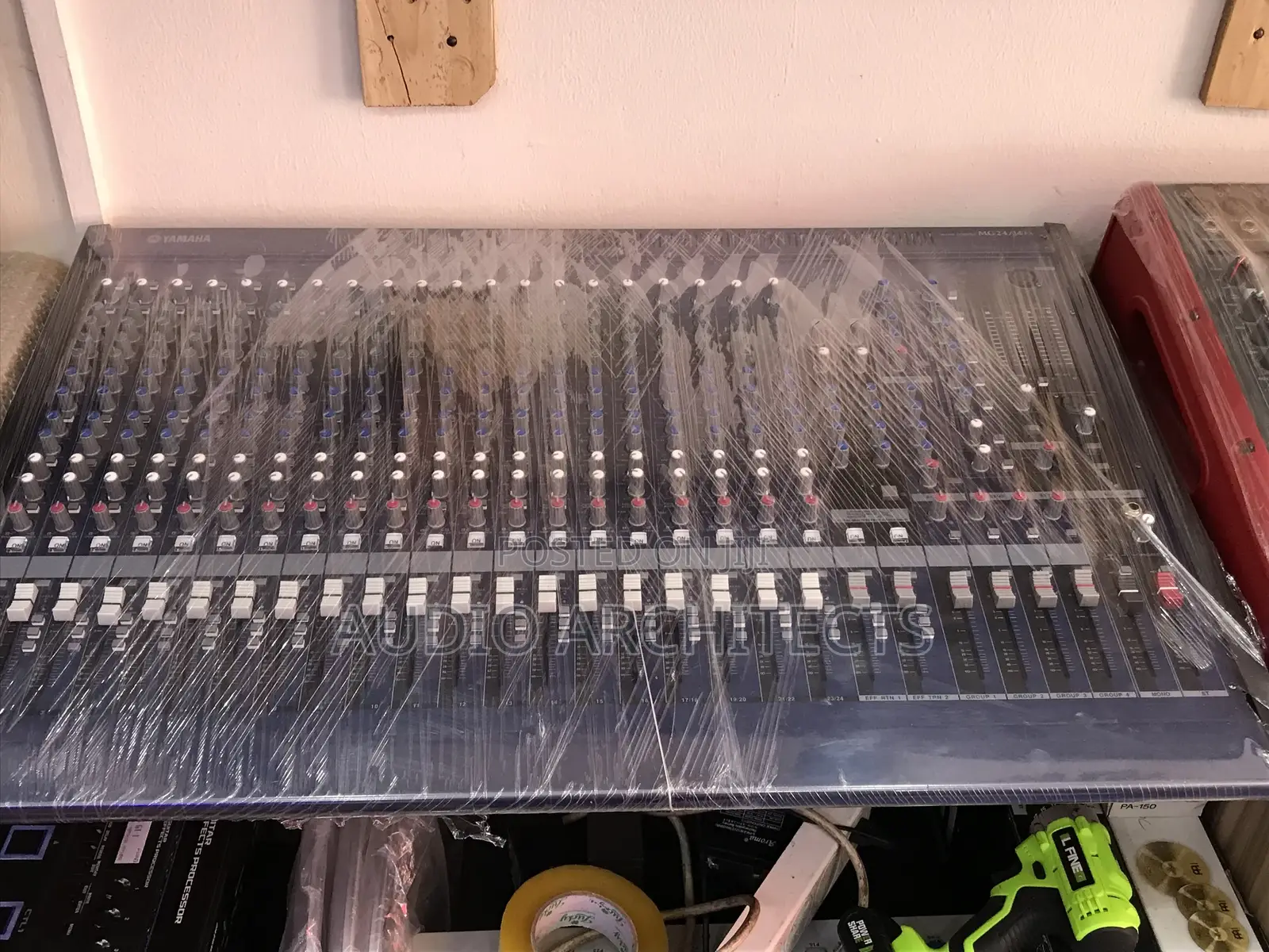 Yamaha Mg 24 Analog Mixer