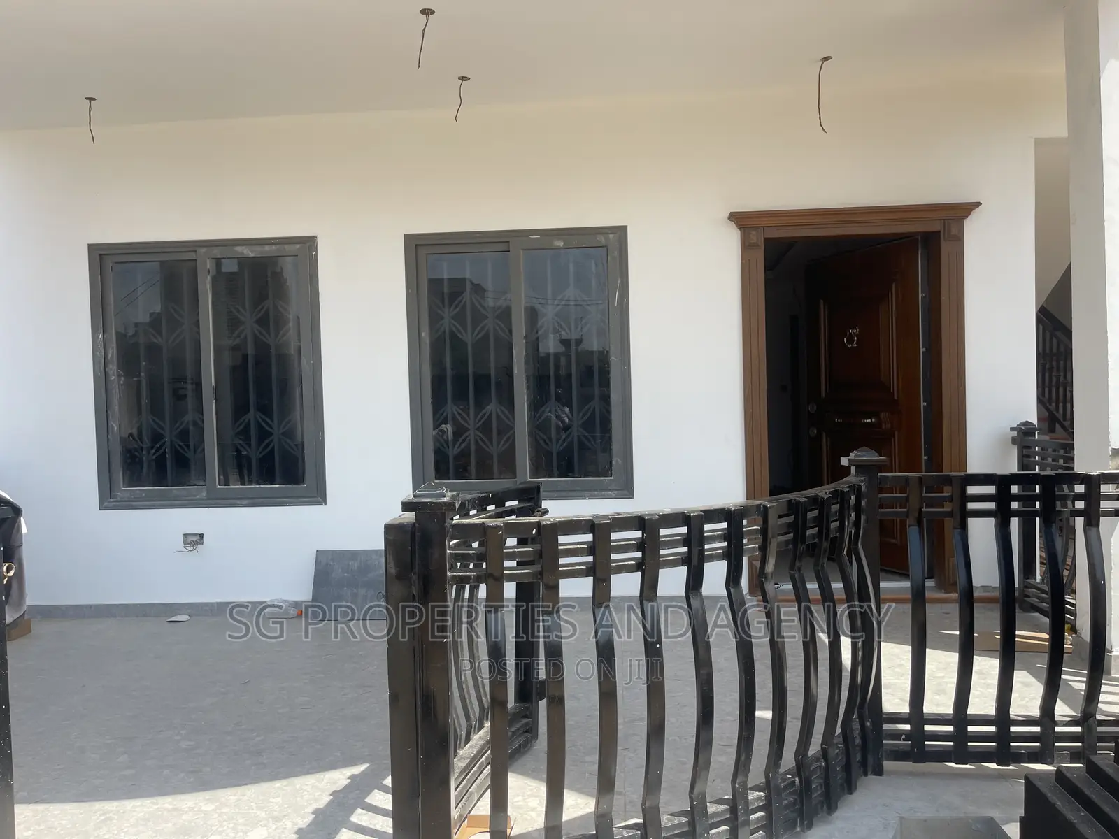 3bdrm Apartment in Lashibi, Spintex for rent