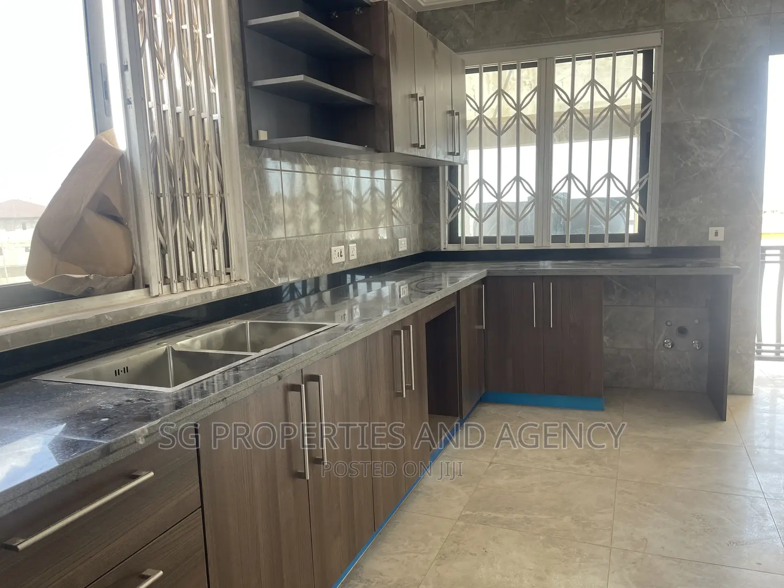 3bdrm Apartment in Lashibi, Spintex for rent