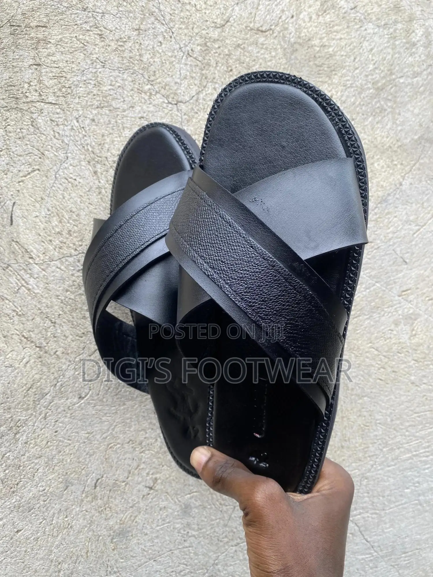 Black Chunk Slipper