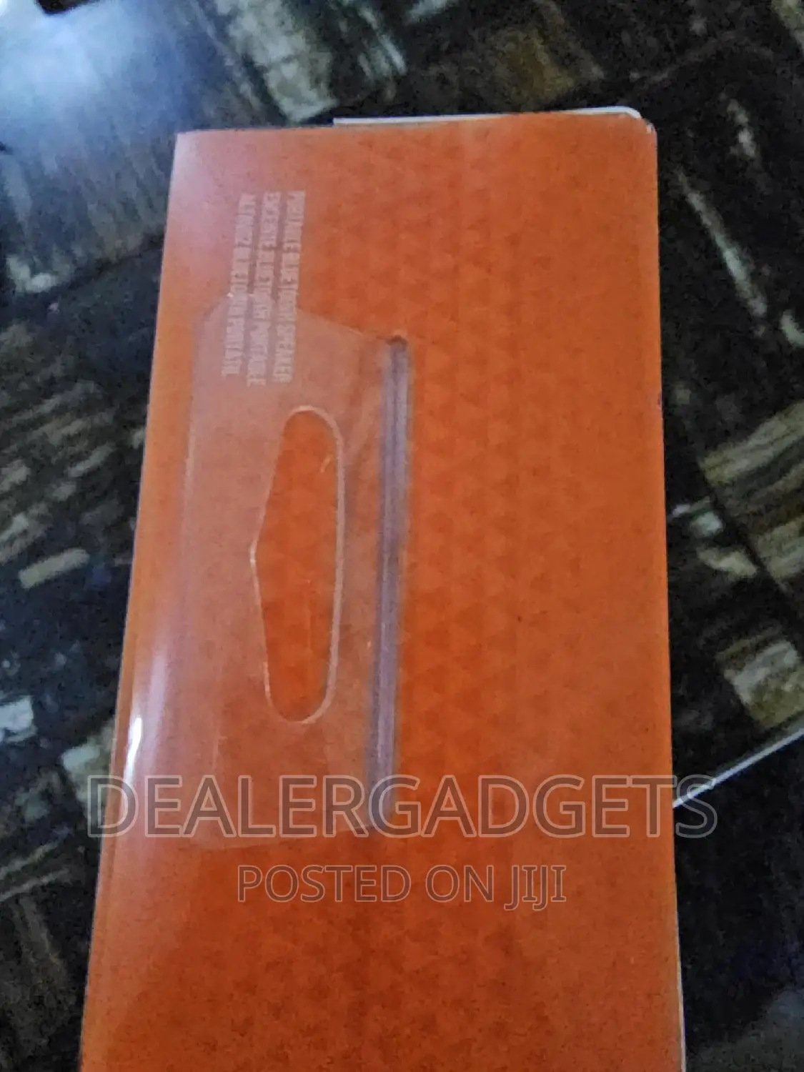 JBL Clip 4: Portable Speaker With Bluetooth (JBLCLIP4BLKAM)