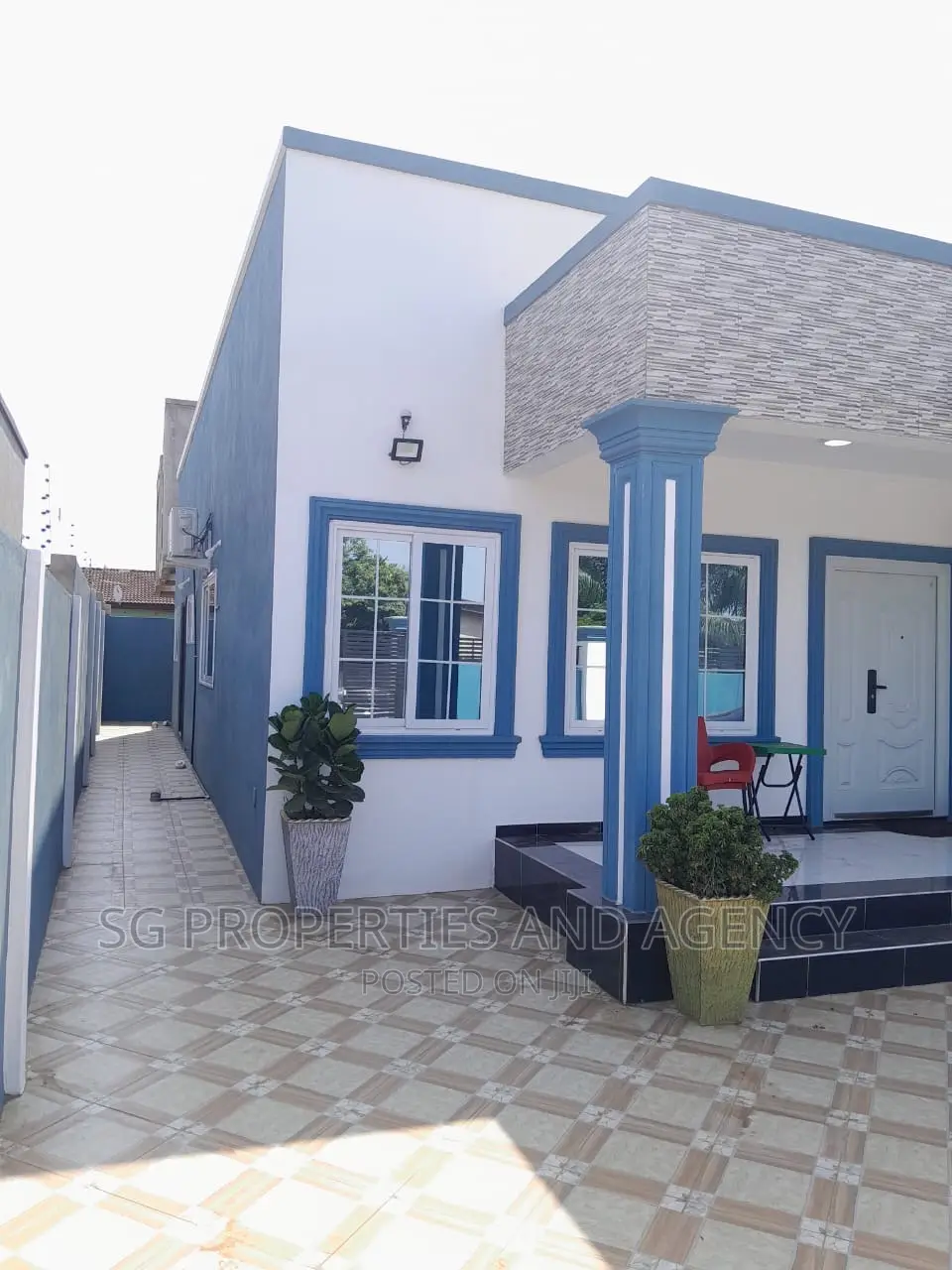 3bdrm House in Kfc, Spintex for rent