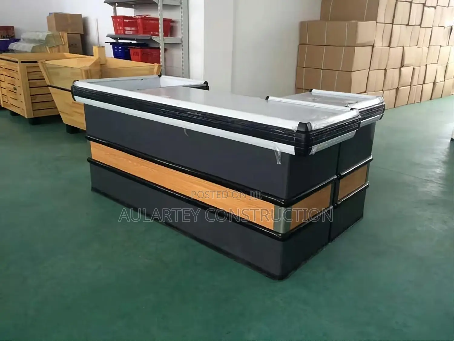Cashier Desk / Checkout Counter