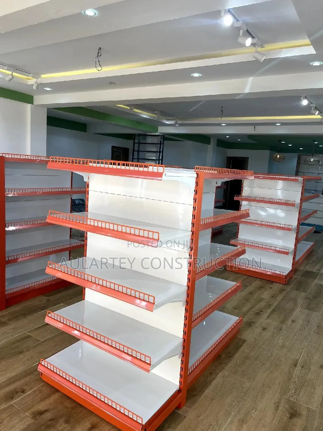 Supermarket Shelve