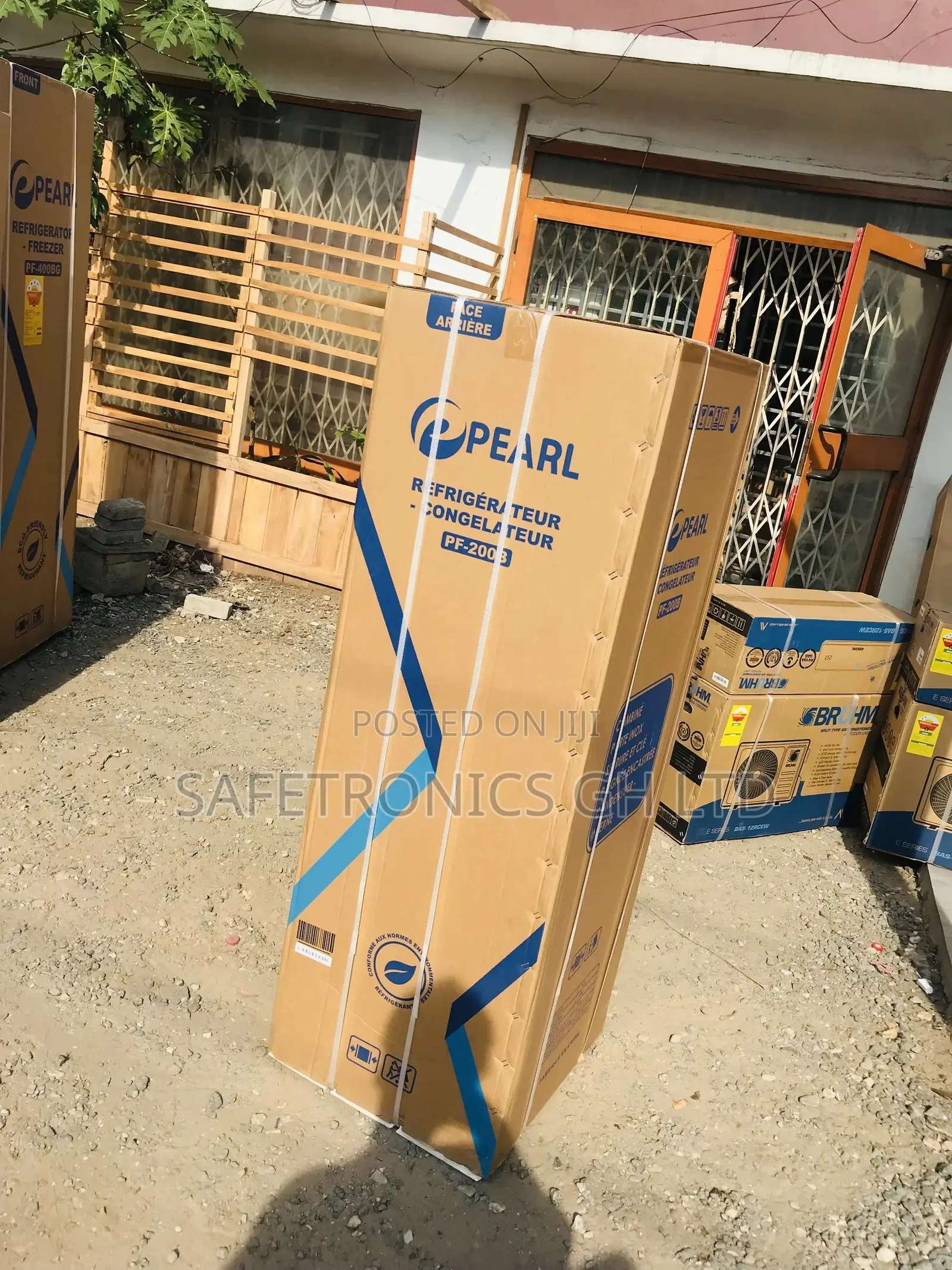 Grab Pearl Doubledoor Bottomfreezer 140 Liter PF-200B Fridge