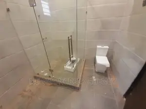 3bdrm Bungalow in Kwabenya Estate Road, Accra Metropolitan for sale