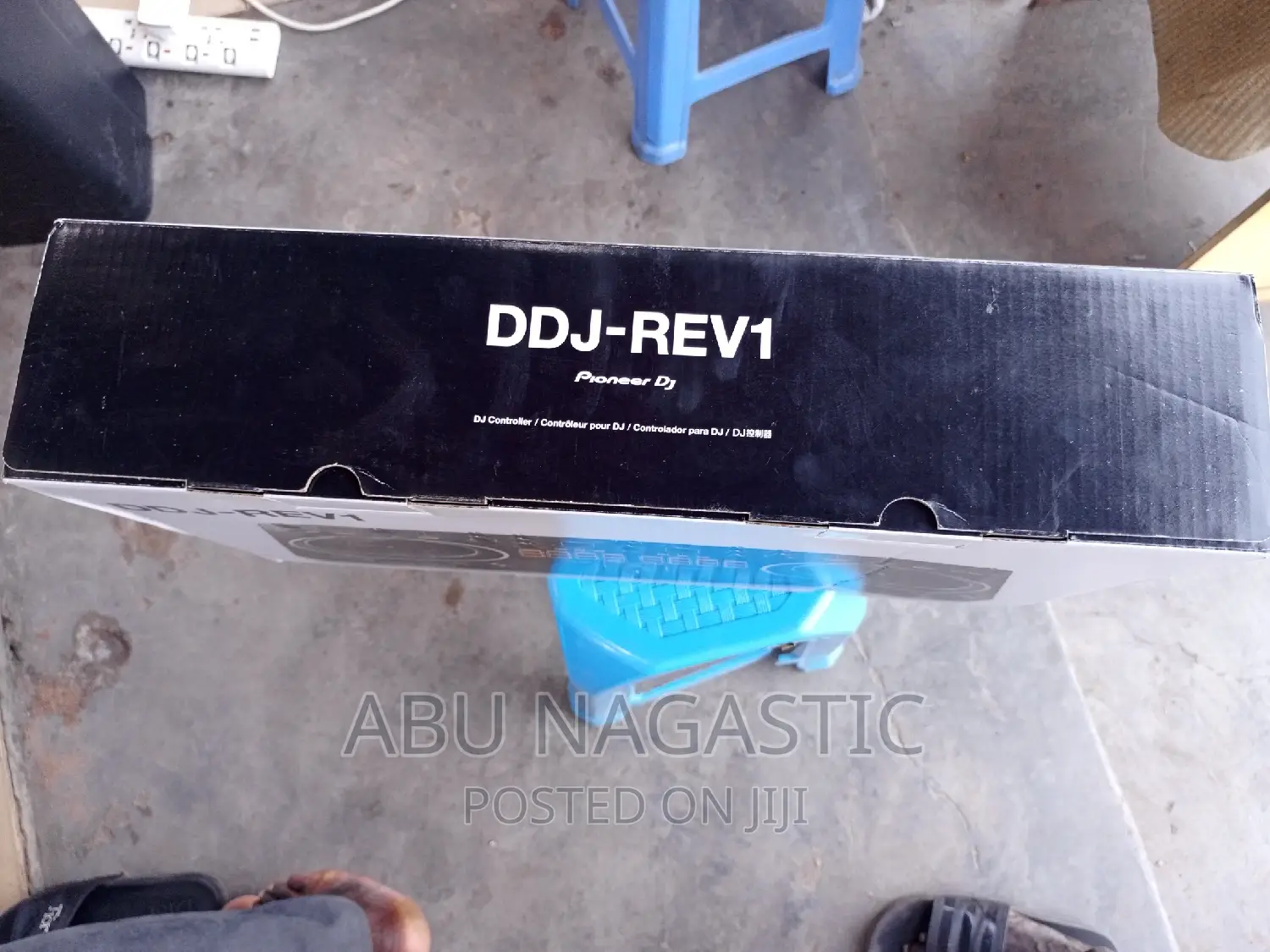 Pioneer DDJ-Rev1 Digital Serato DJ Controller