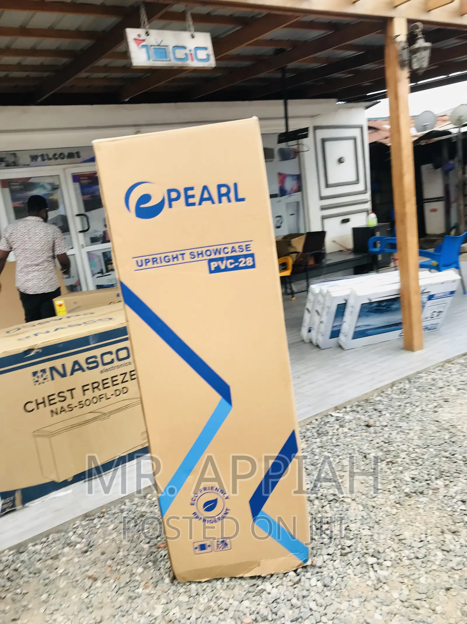 Extremely Chilling Pearl PVC 28 ,220litres Display Fridge.
