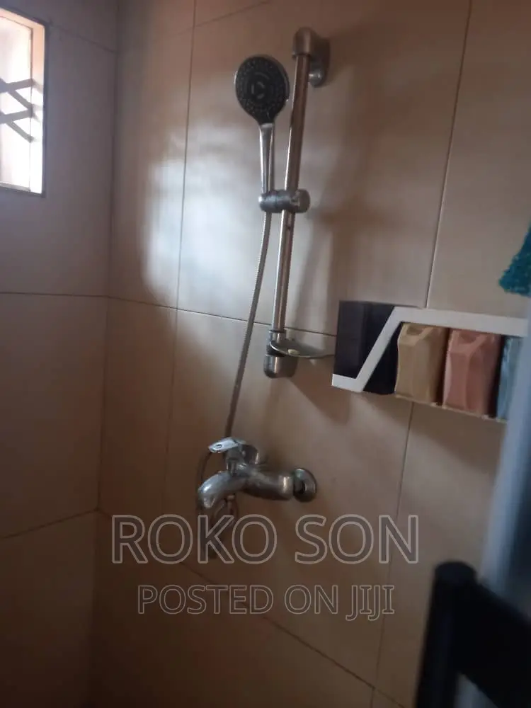 3bdrm Apartment in Dr Roko, Dome for rent