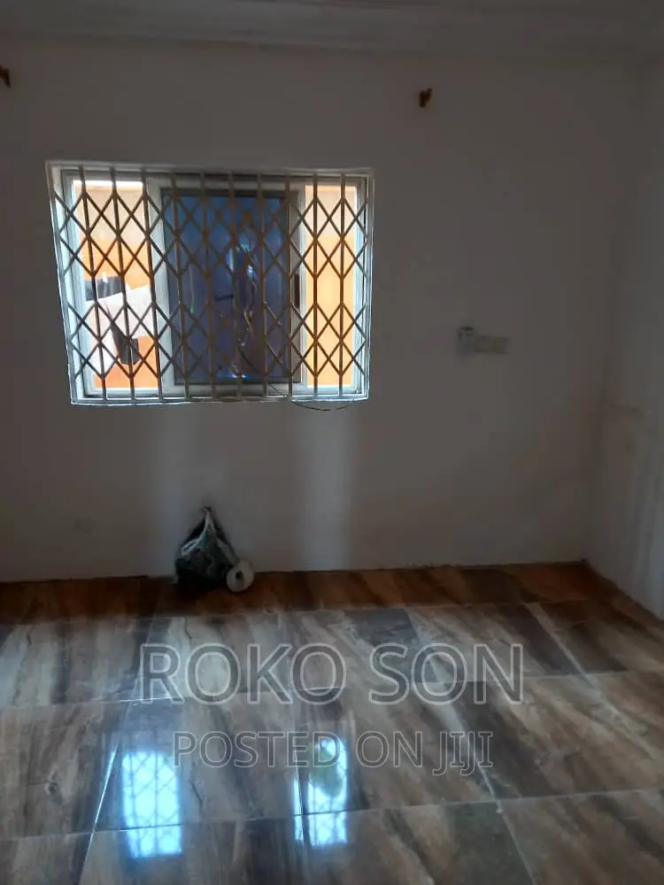 3bdrm Apartment in Dr Roko, Dome for rent