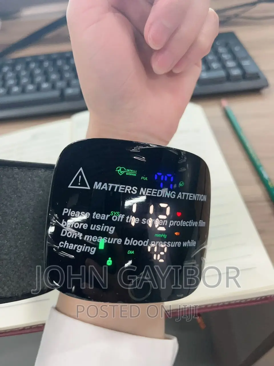Quality Wrist Rechargeable Bp Monitor With 3 Years Warranty