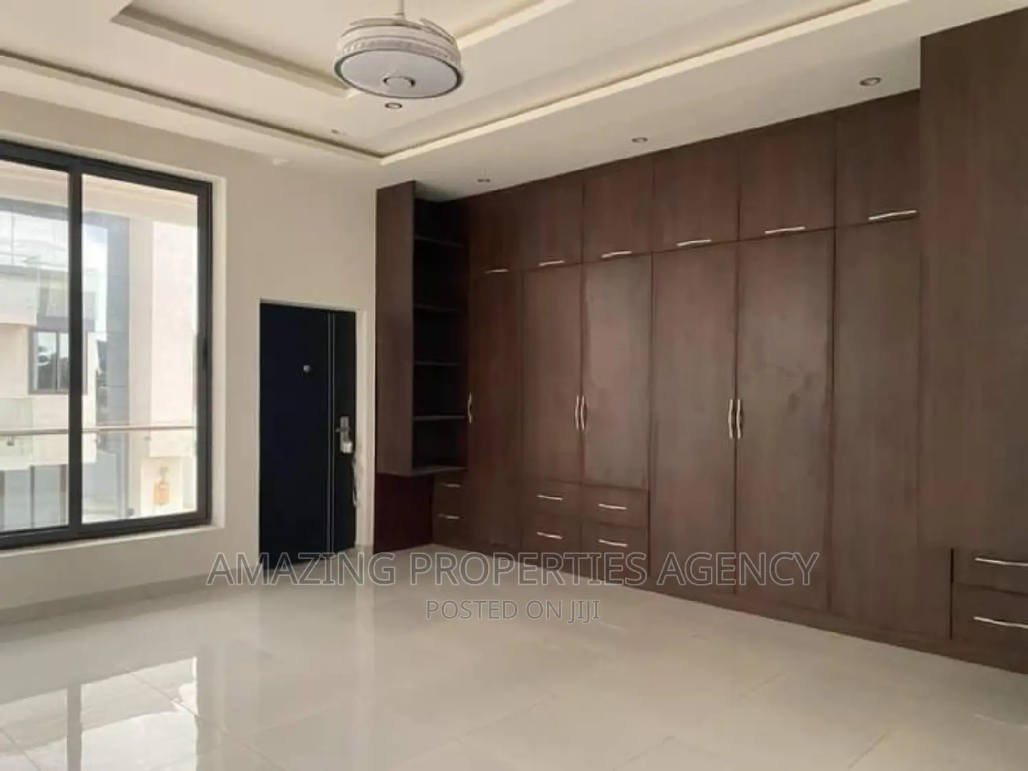 4bdrm House in Dzorwulu for sale