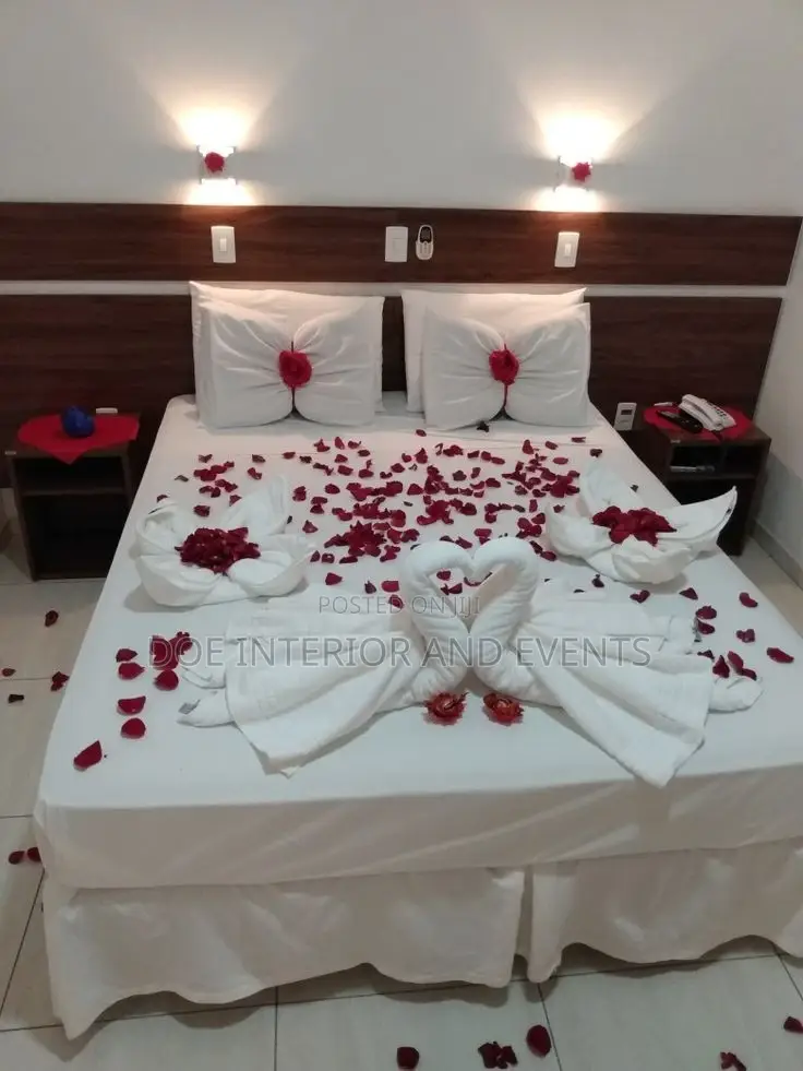 Honeymoon Décor