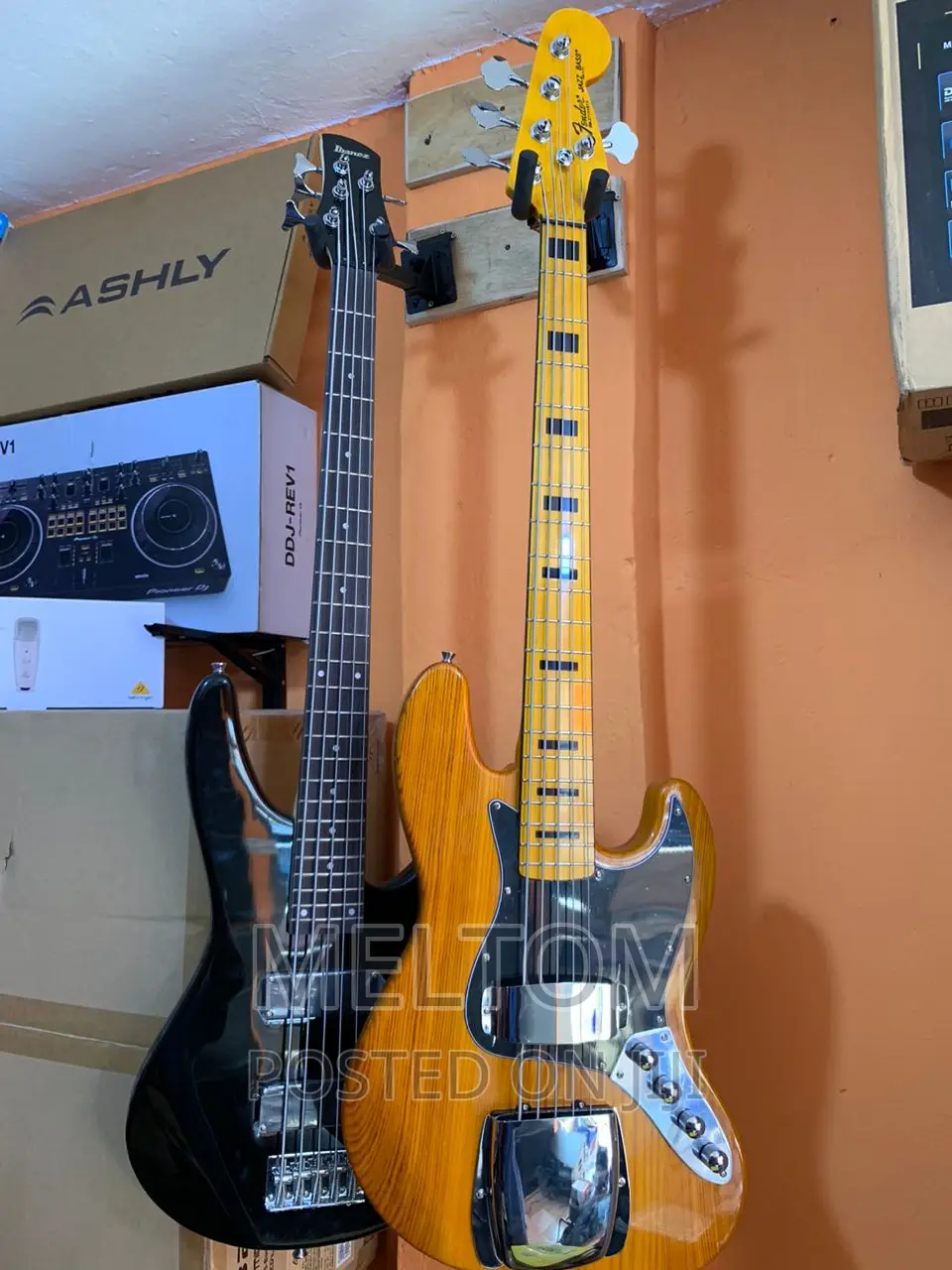 Fender Jazz Bass Guitar (Active)