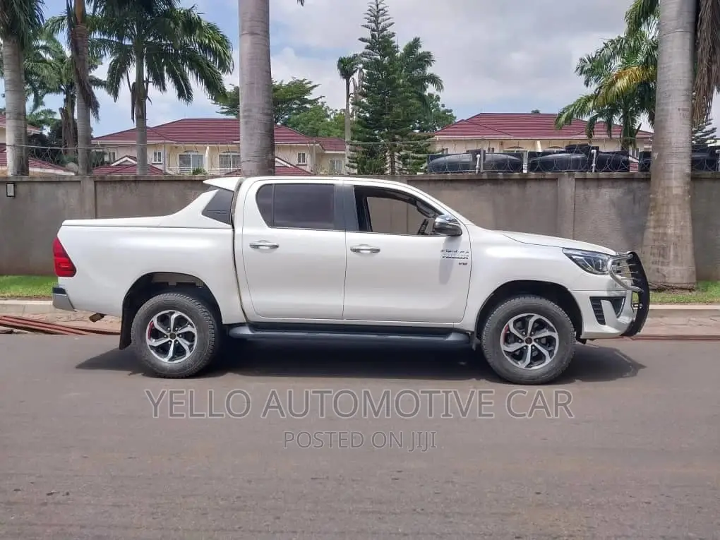 Chauffeured Rent Toyota Hilux