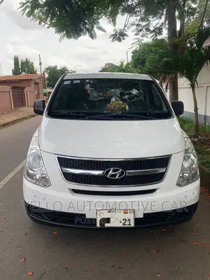 Rent 12 Seater Hyundai H1